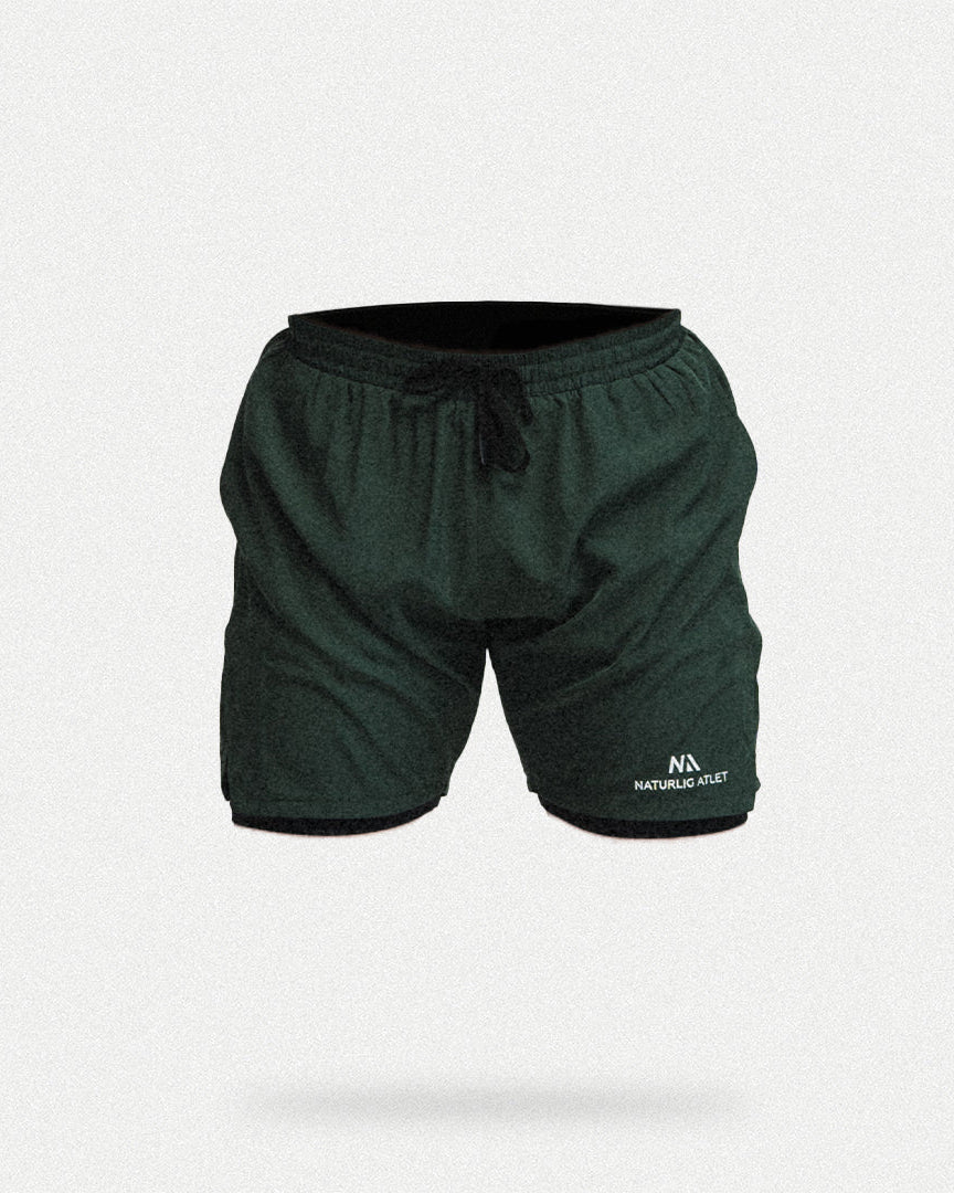 2 in 1 performance shorts fra Naturlig Atlet
