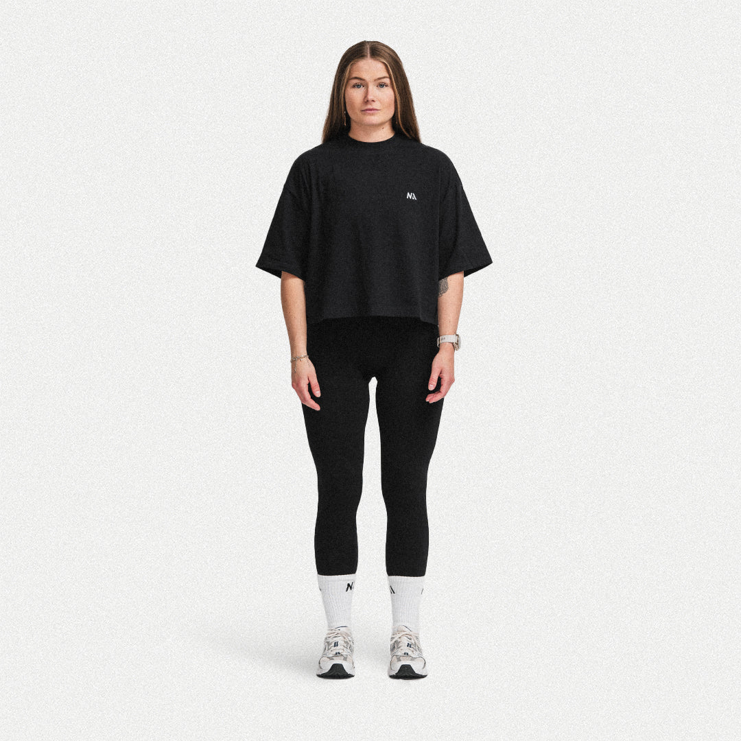 Kurz geschnitten – Übergroßes, leichtes T-Shirt – Schwarz