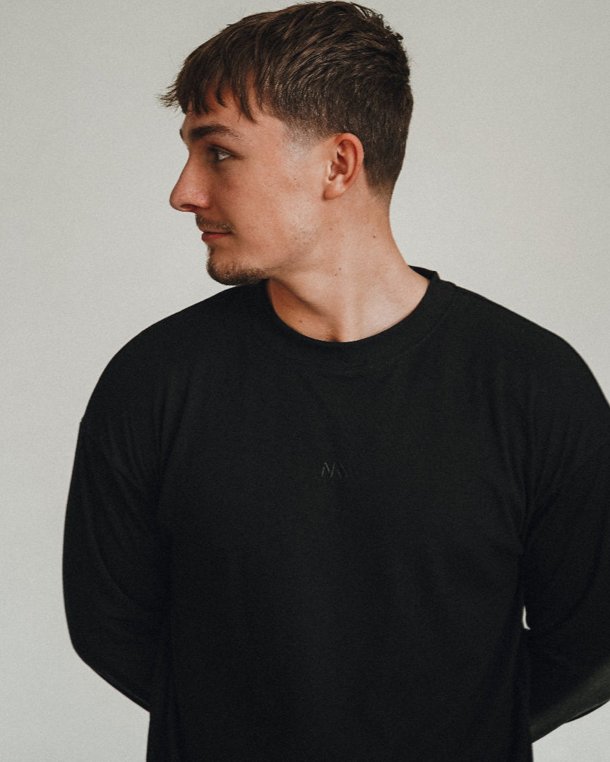 Naturlig Atlets Active Long Sleeve er indbegrebet af den perfekte long sleeve til en aktiv livsstil. Lavet i et blødt og behageligt materiale og designet i et atletisk fit, som gør den ideel til træning og hverdagsbrug.