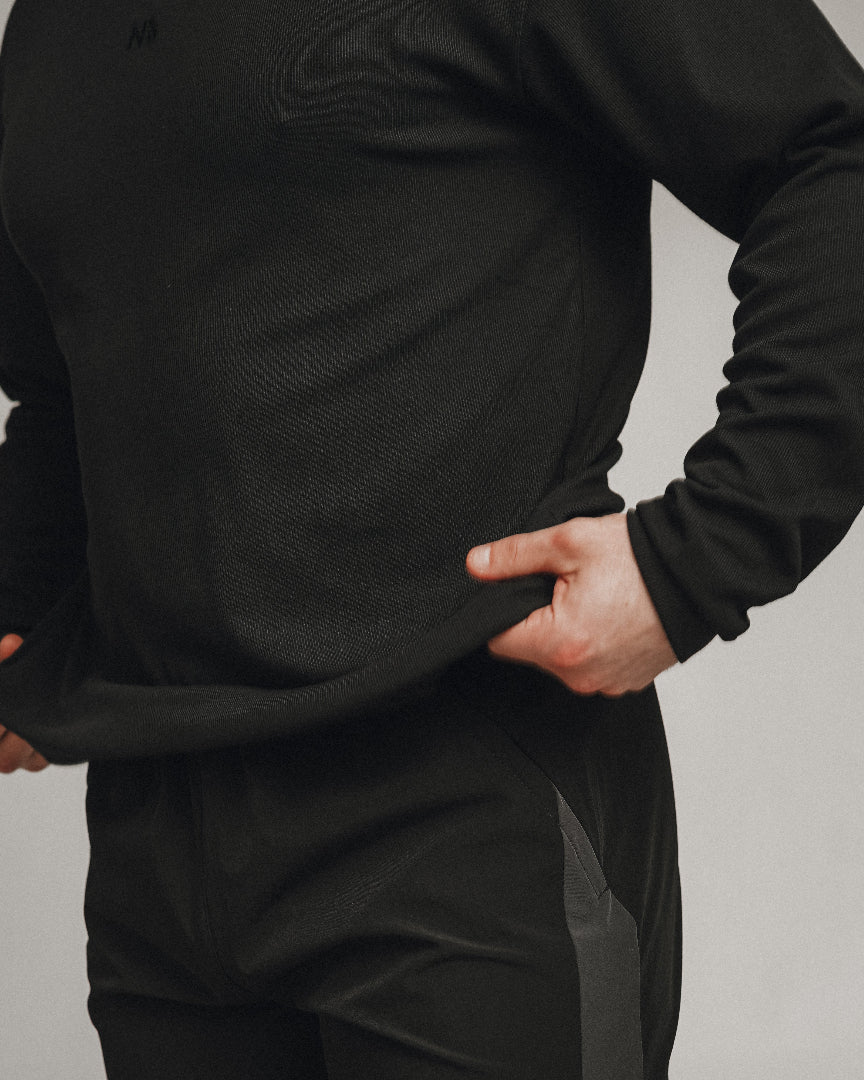 Naturlig Atlets Active Long Sleeve er indbegrebet af den perfekte long sleeve til en aktiv livsstil. Lavet i et blødt og behageligt materiale og designet i et atletisk fit, som gør den ideel til træning og hverdagsbrug.